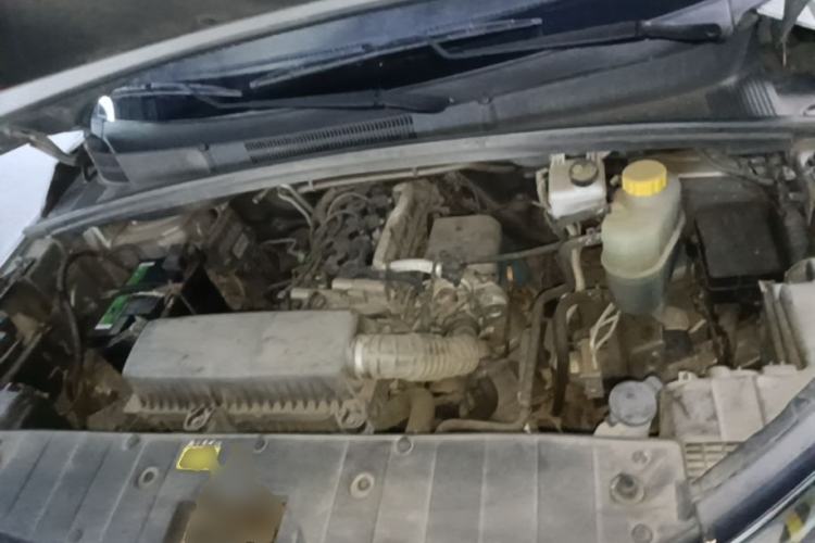 Used Wuling Hongguang PLUS 2019 1.5T Manual Luxury 7-Seater Engine Bay