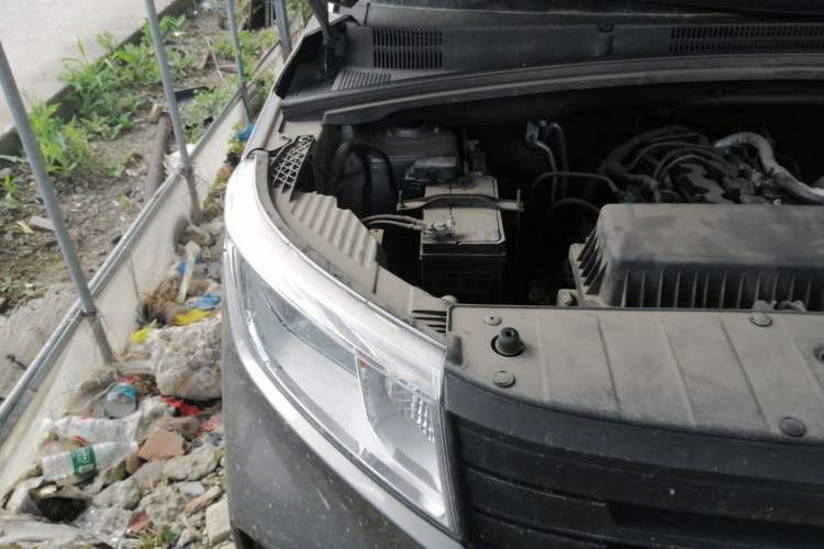 Used Wuling Hongguang PLUS 2019 1.5T Manual Standard Edition 5 Seats Engine Bay Right