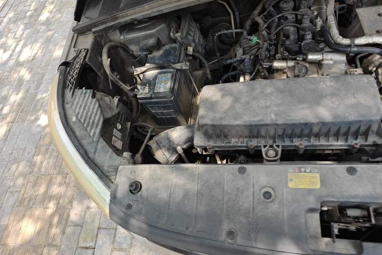 Used Wuling Hongguang PLUS 2019 1.5T Manual Comfort Version 7 Seats Engine Bay Right