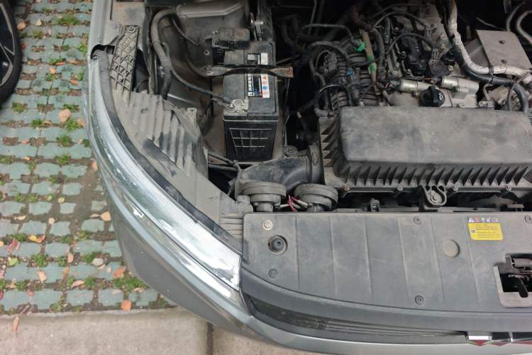 Used Wuling Hongguang PLUS 2019 1.5T Manual Standard Edition 5 Seats Engine Bay Right