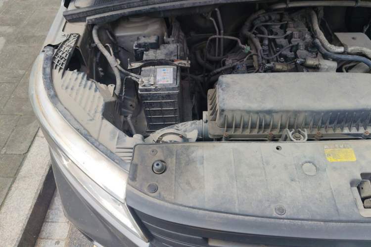 Used Wuling Hongguang PLUS 2019 1.5T Manual Standard Edition 5 Seats Engine Bay Right