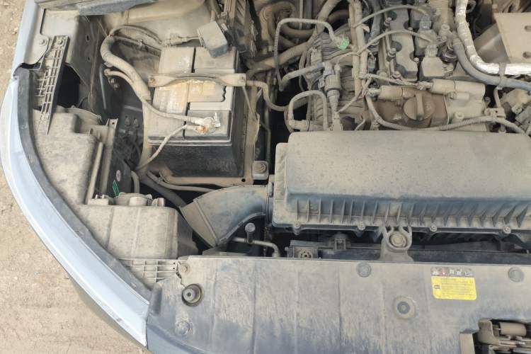 Used Wuling Hongguang PLUS 2019 1.5T Manual Luxury 7-Seater Engine Bay Right