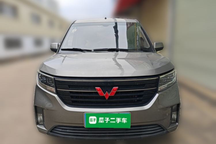 Used Wuling Hongguang PLUS 2019 1.5T Manual Luxury 7-Seater Exterior 1