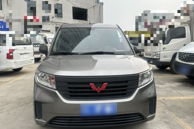 Used Wuling Hongguang PLUS 2019 1.5T Manual Standard Edition 5 Seats Exterior 1