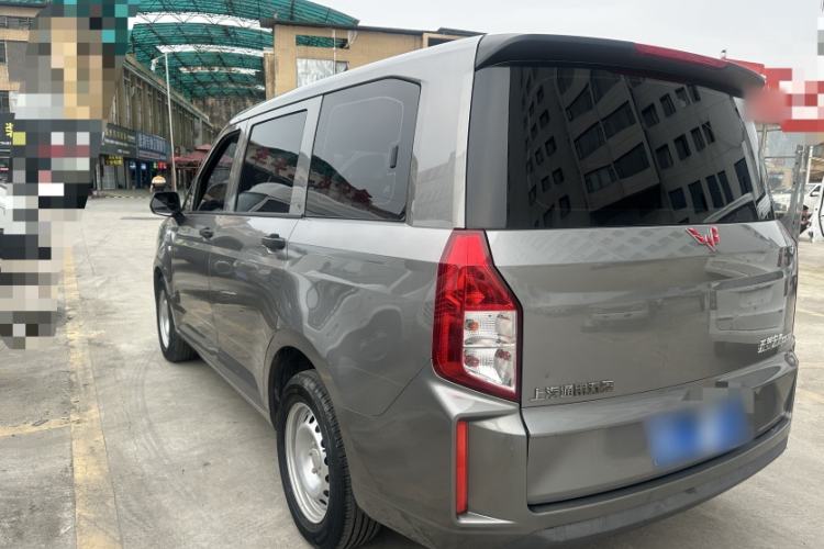 Used Wuling Hongguang PLUS 2019 1.5T Manual Standard Edition 5 Seats Exterior 5
