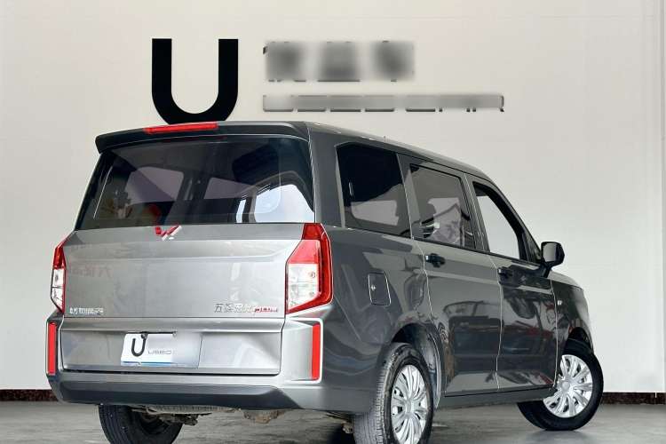 Used Wuling Hongguang PLUS 2019 1.5T Manual Standard Version 7 Seats Exterior 5