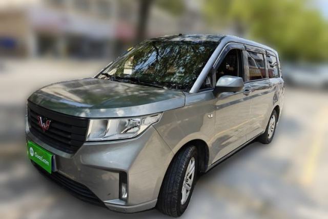 Used Wuling Hongguang PLUS 2019 1.5T Manual Comfort Version 7 Seats