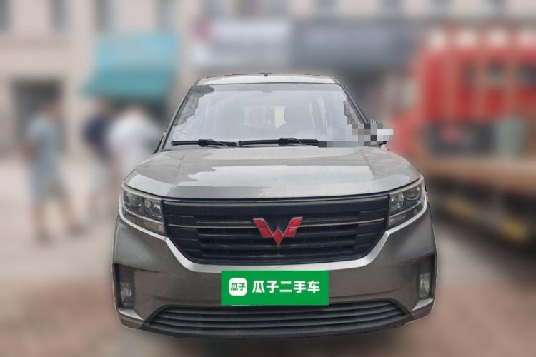 Used Wuling Hongguang PLUS 2019 1.5T Manual Luxury 7-Seater Front