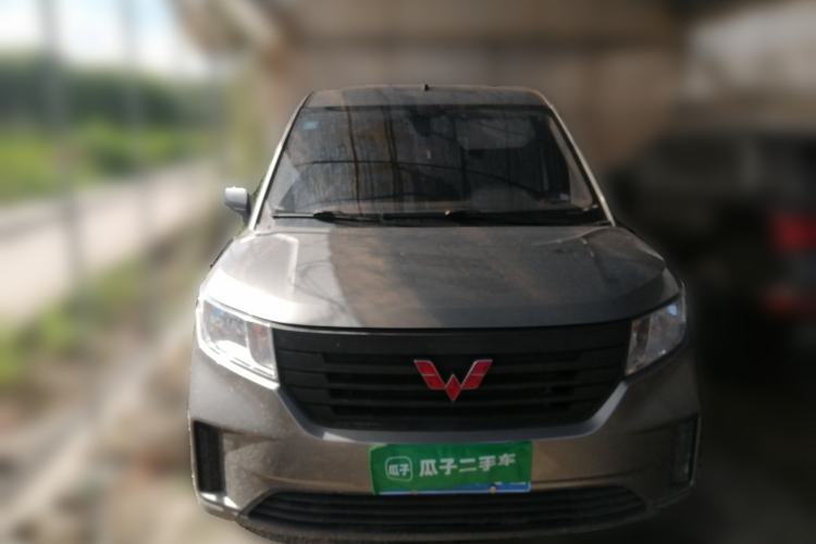 Used Wuling Hongguang PLUS 2019 1.5T Manual Standard Edition 5 Seats Front