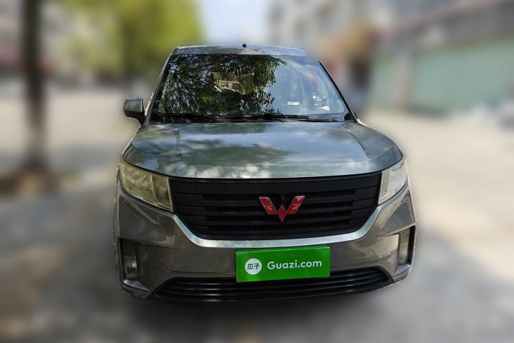 Used Wuling Hongguang PLUS 2019 1.5T Manual Comfort Version 7 Seats Front