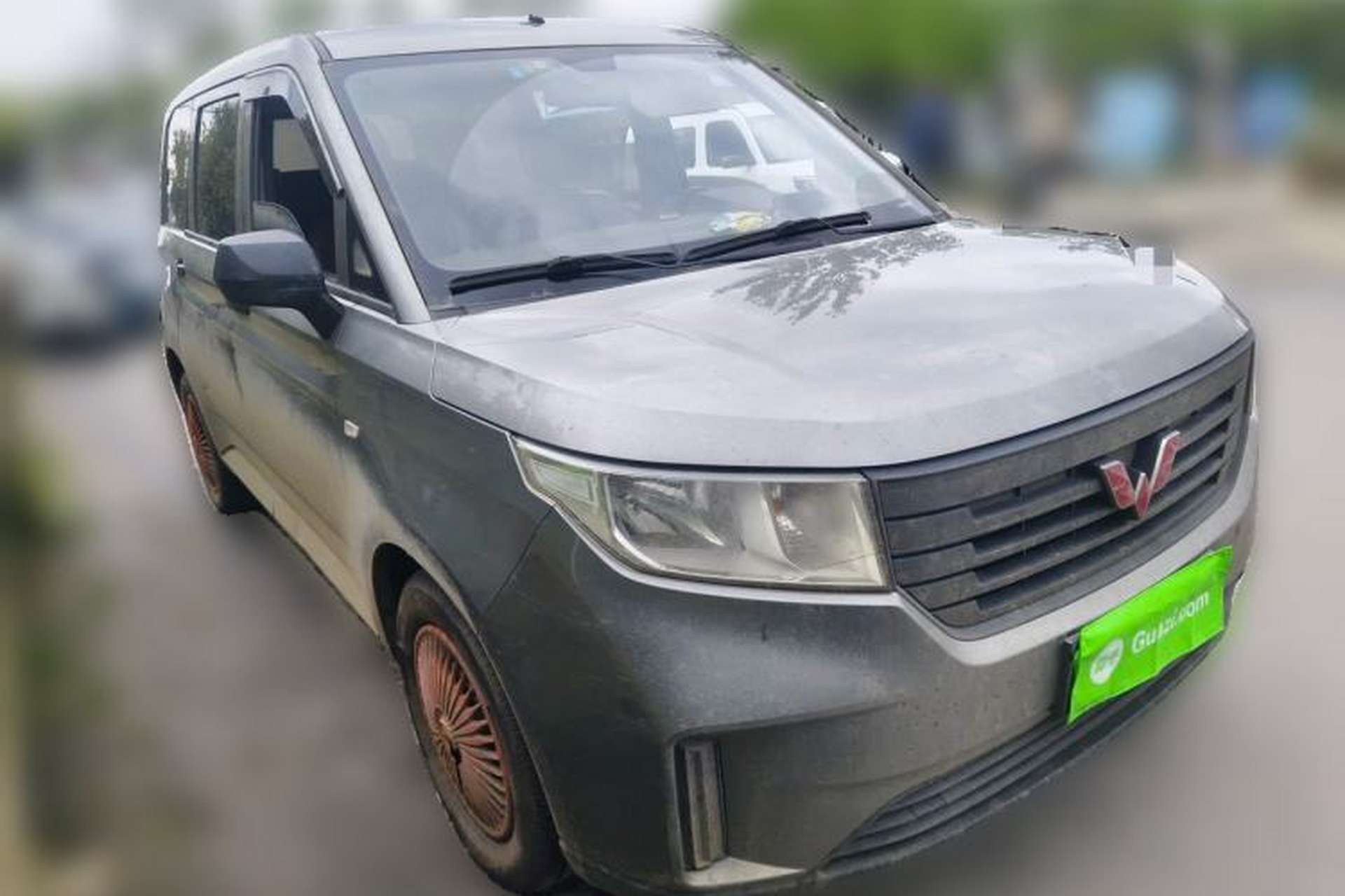 Used Wuling Hongguang PLUS 2019 1.5T Manual Standard Version 7 Seats Front Right 45 Deg