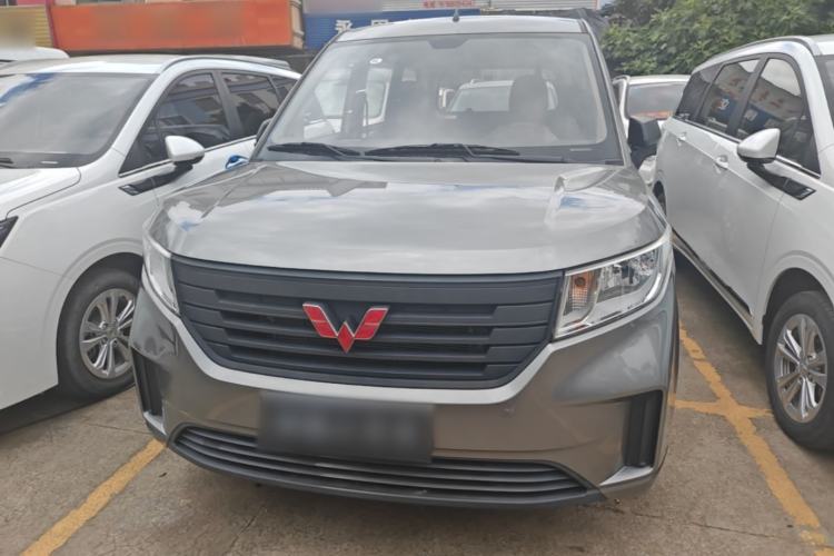 Used Wuling Hongguang PLUS 2019 1.5T Manual Standard Version 7 Seats Front