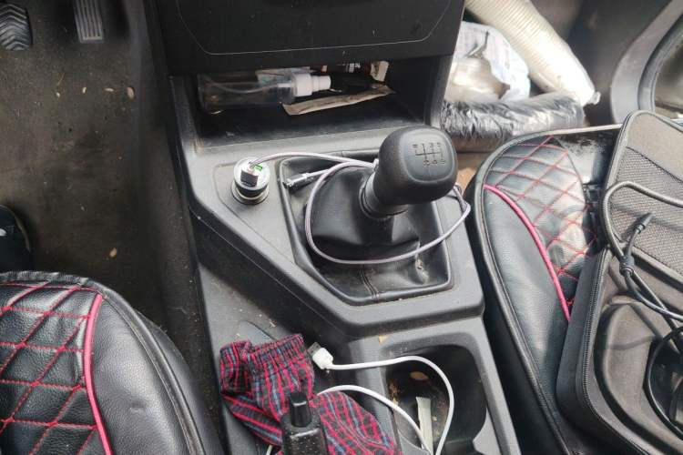 Used Wuling Hongguang PLUS 2019 1.5T Manual Standard Edition 5 Seats Gear Lever