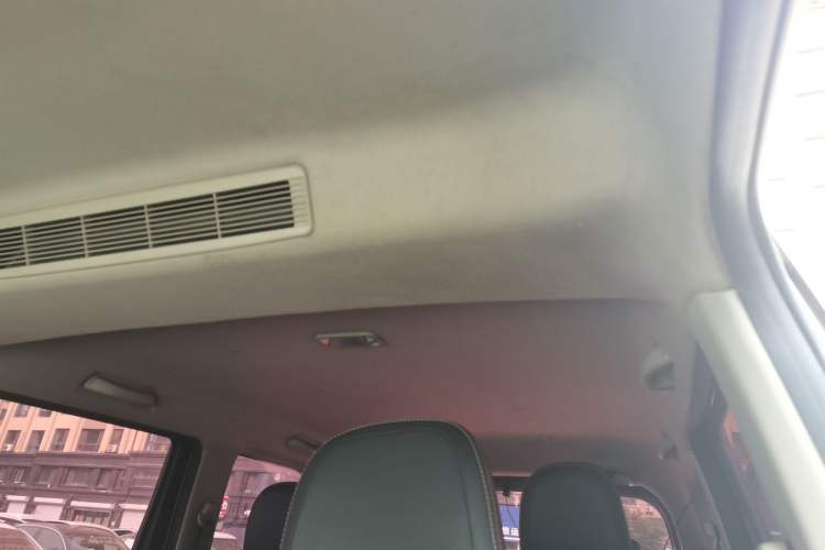 Used Wuling Hongguang PLUS 2019 1.5T Manual Luxury 7-Seater Headliner