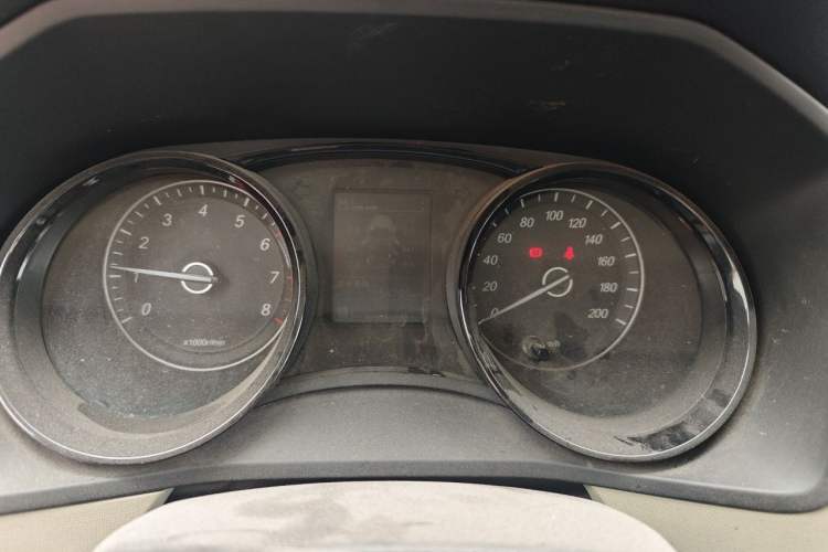 Used Wuling Hongguang PLUS 2019 1.5T Manual Luxury 7-Seater Instrument Cluster