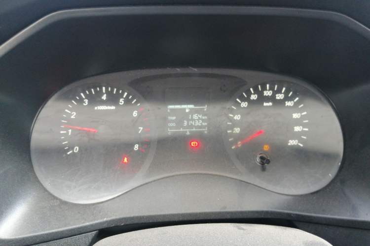 Used Wuling Hongguang PLUS 2019 1.5T Manual Standard Edition 5 Seats Instrument Cluster