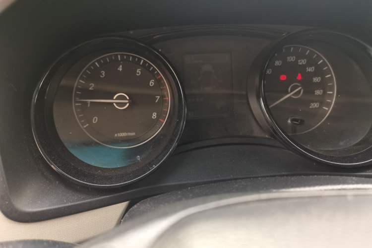 Used Wuling Hongguang PLUS 2019 1.5T Manual Luxury 7-Seater Instrument Cluster