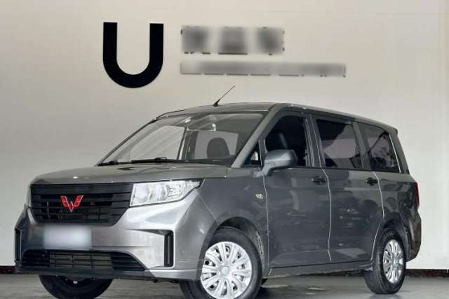 Used Wuling Hongguang PLUS 2019 1.5T Manual Standard Version 7 Seats