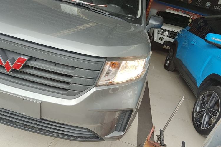Used Wuling Hongguang PLUS 2019 1.5T Manual Standard Edition 5 Seats Left Front Headlight