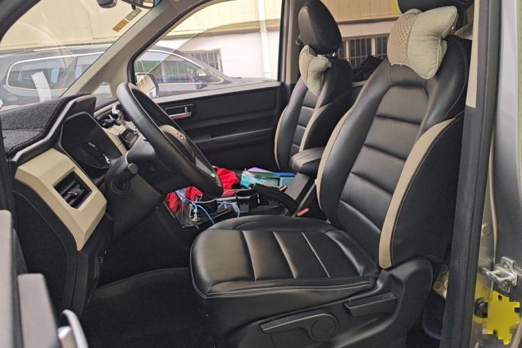 Used Wuling Hongguang PLUS 2019 1.5T Manual Luxury 7-Seater Left Front Seat