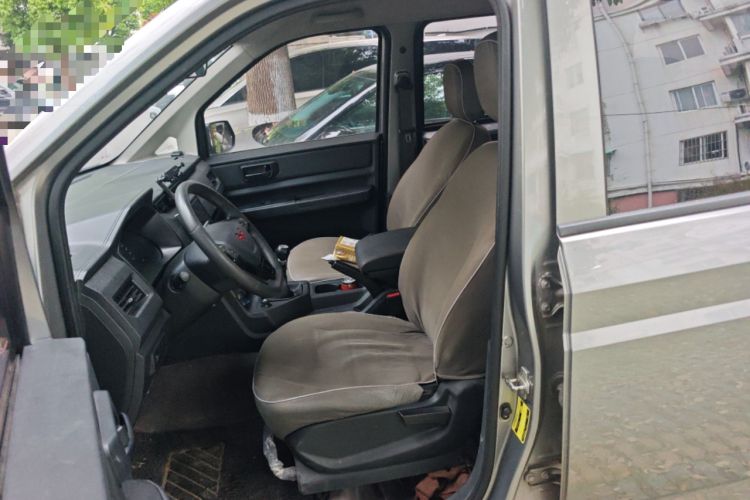 Used Wuling Hongguang PLUS 2019 1.5T Manual Standard Edition 5 Seats Left Front Seat