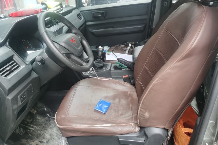 Used Wuling Hongguang PLUS 2019 1.5T Manual Standard Edition 5 Seats Left Front Seat
