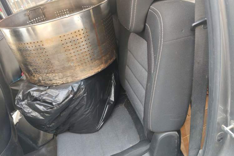 Used Wuling Hongguang PLUS 2019 1.5T Manual Standard Edition 5 Seats Left Rear Seat