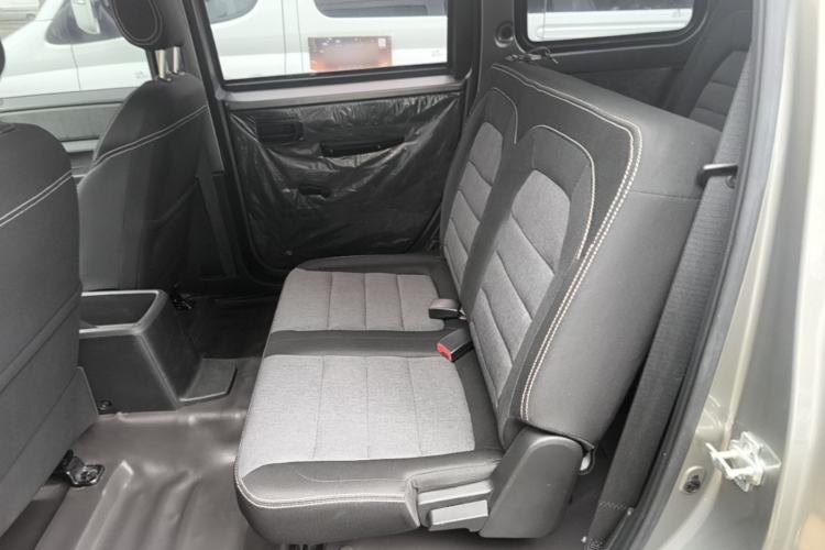 Used Wuling Hongguang PLUS 2019 1.5T Manual Standard Version 7 Seats Left Rear Seat