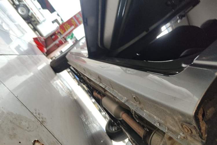 Used Wuling Hongguang PLUS 2019 1.5T Manual Standard Edition 5 Seats Left Side Sill