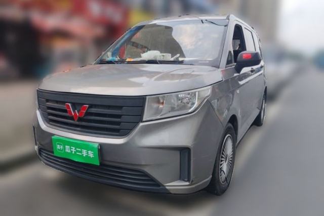 Used Wuling Hongguang PLUS 2019 1.5T Manual Standard Edition 5 Seats
