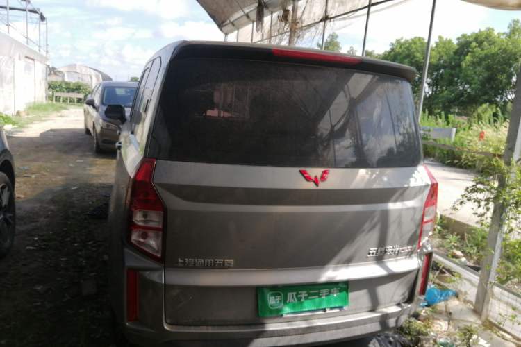 Used Wuling Hongguang PLUS 2019 1.5T Manual Standard Edition 5 Seats Rear