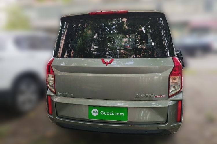 Used Wuling Hongguang PLUS 2019 1.5T Manual Comfort Version 7 Seats Rear