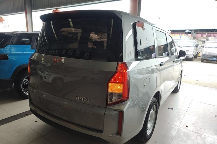 Used Wuling Hongguang PLUS 2019 1.5T Manual Standard Edition 5 Seats Rear Right 45 Deg