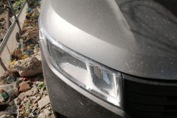 Used Wuling Hongguang PLUS 2019 1.5T Manual Standard Edition 5 Seats Right Front Headlight