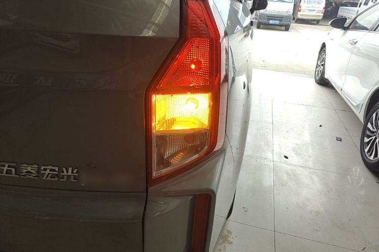 Used Wuling Hongguang PLUS 2019 1.5T Manual Standard Edition 5 Seats Right Rear Taillight