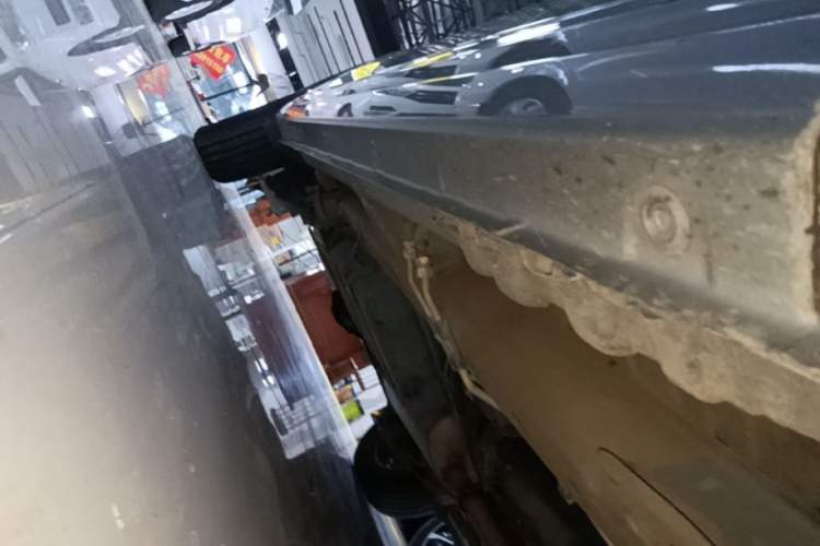 Used Wuling Hongguang PLUS 2019 1.5T Manual Luxury 7-Seater Right Side Sill