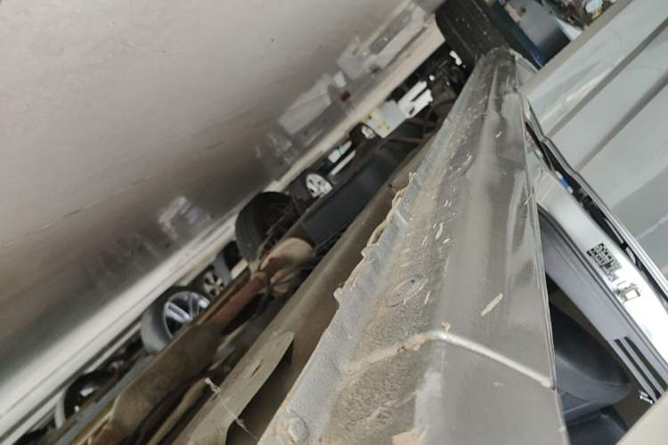 Used Wuling Hongguang PLUS 2019 1.5T Manual Standard Edition 5 Seats Right Side Sill