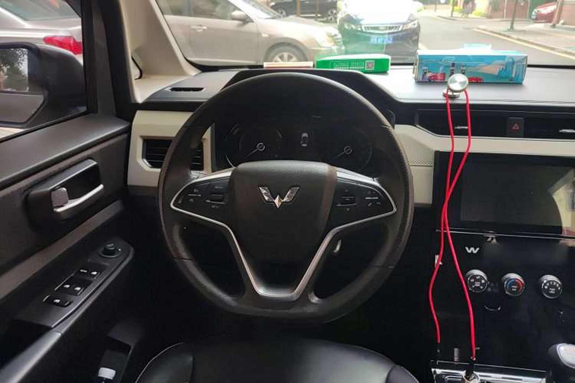 Used Wuling Hongguang PLUS 2019 1.5T Manual Luxury 7-Seater Steering Wheel
