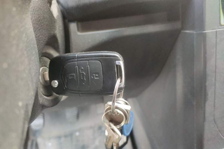 Used Wuling Hongguang PLUS 2019 1.5T Manual Standard Edition 5 Seats Vehicle Key