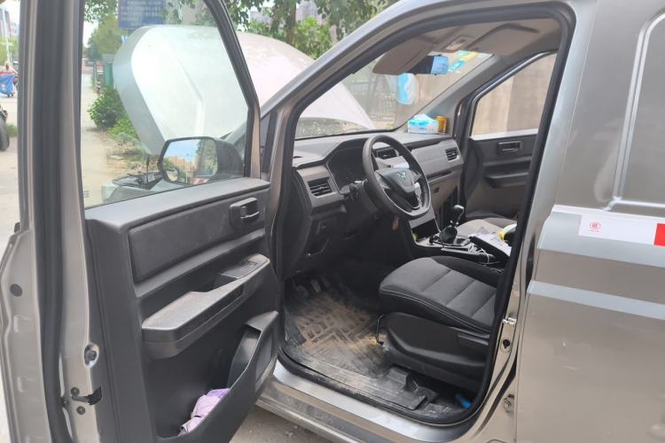 Used Wuling Hongguang PLUS 2019 1.5T Manual Wealthy Version 2 Seats Driver Seat