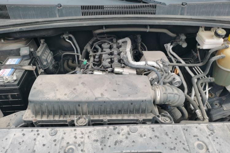 Used Wuling Hongguang PLUS 2019 1.5T Manual Luxury 7-Seater Engine Bay
