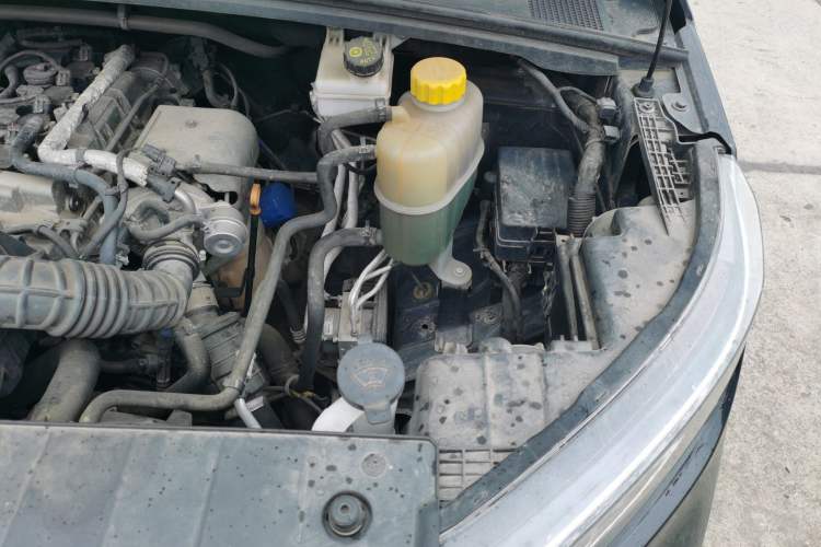 Used Wuling Hongguang PLUS 2019 1.5T Manual Luxury 7-Seater Engine Bay Left