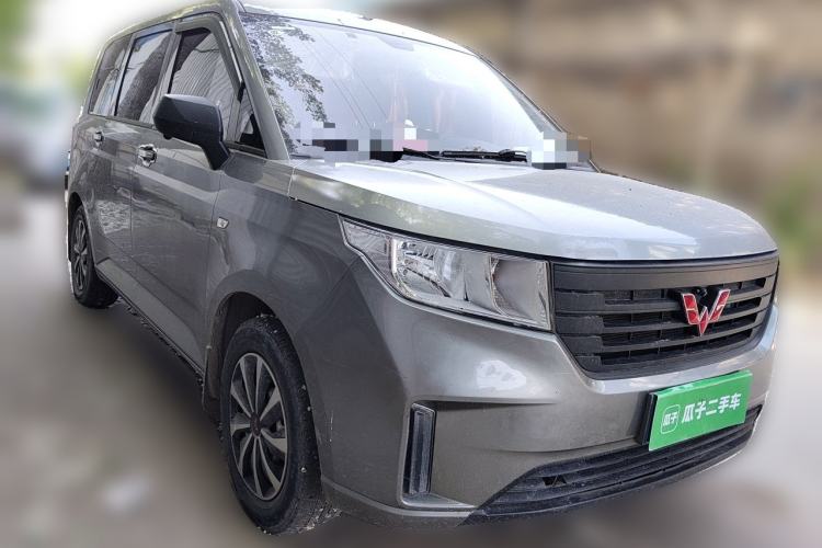 Used Wuling Hongguang PLUS 2019 1.5T Manual Standard Edition 5 Seats Front Right 45 Deg