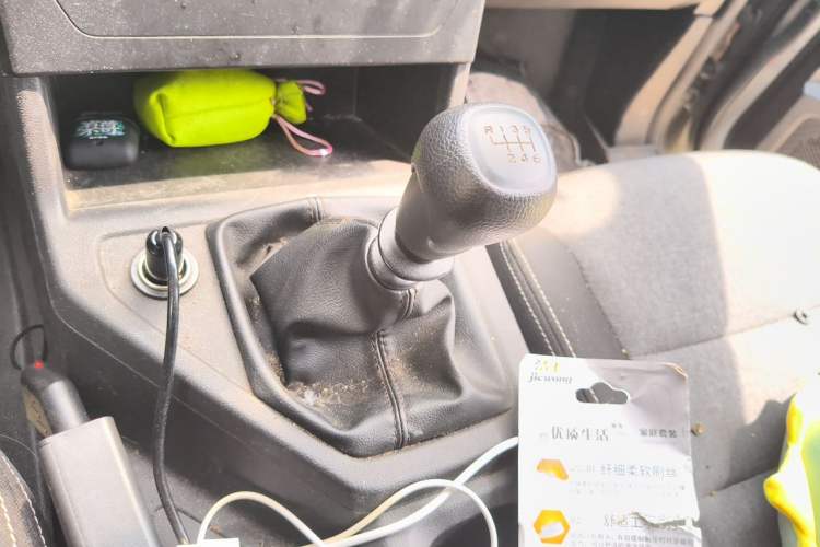 Used Wuling Hongguang PLUS 2019 1.5T Manual Wealthy Version 2 Seats Gear Lever