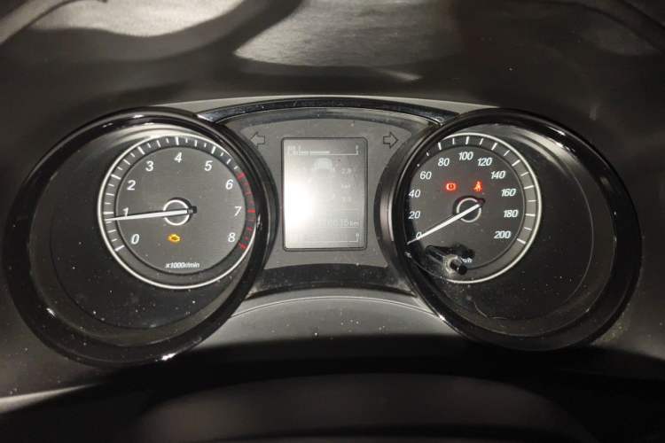 Used Wuling Hongguang PLUS 2019 1.5T Manual Luxury 7-Seater Instrument Cluster