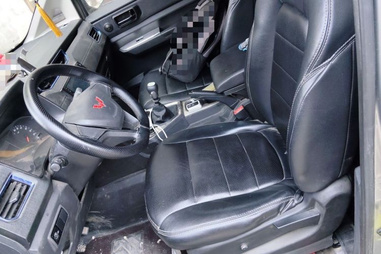 Used Wuling Hongguang PLUS 2019 1.5T Manual Standard Edition 5 Seats Left Front Seat