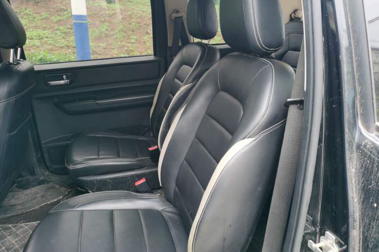 Used Wuling Hongguang PLUS 2019 1.5T Manual Luxury 7-Seater Left Rear Seat