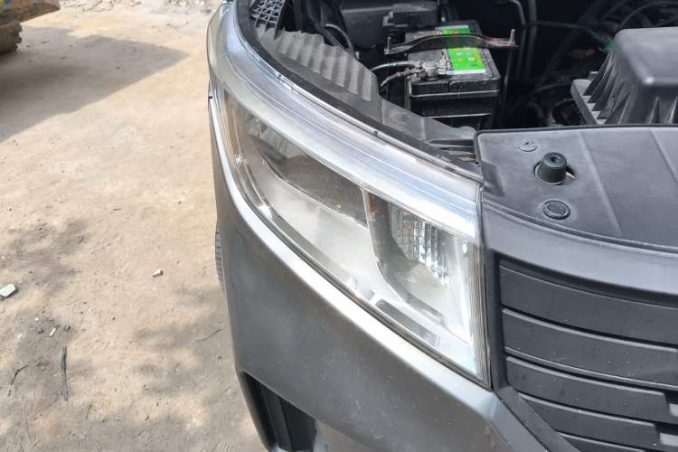 Used Wuling Hongguang PLUS 2019 1.5T Manual Wealthy Version 2 Seats Right Front Headlight