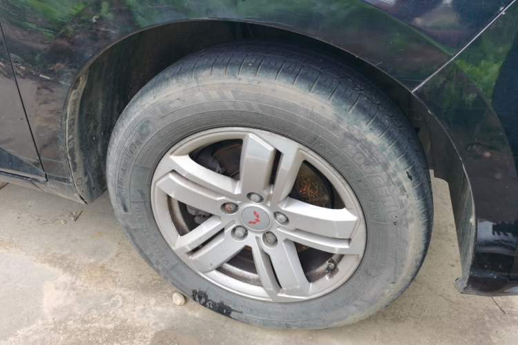 Used Wuling Hongguang PLUS 2019 1.5T Manual Luxury 7-Seater Right Front Wheel Hub