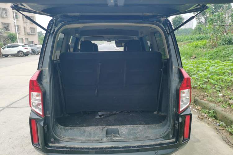 Used Wuling Hongguang PLUS 2019 1.5T Manual Luxury 7-Seater Trunk